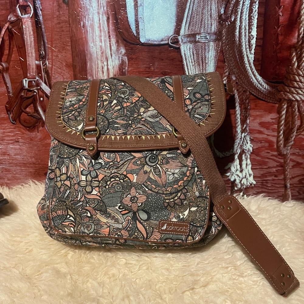 New??? Sakroots canvas backpack/crossbody bag